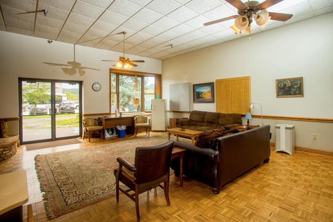 Lafayette Inn Moundsville Eksteriør billede